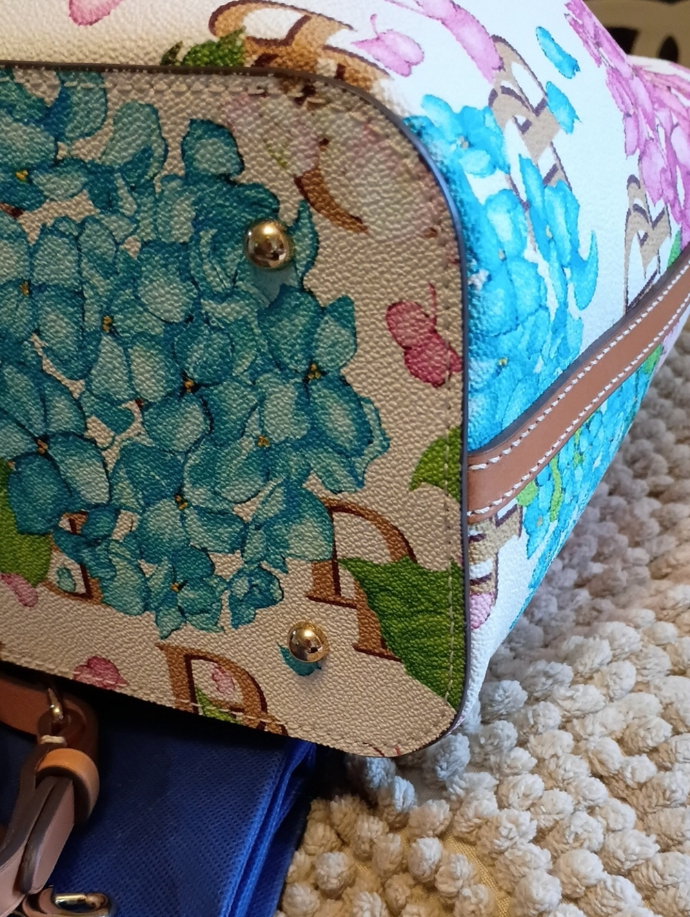 Dooney hydrangea monogram floral Brenna satchel - Picture 8 of 17